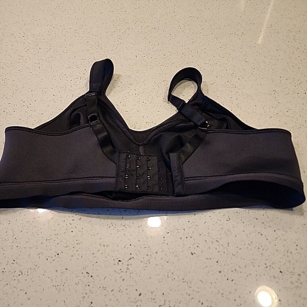 Playtex Bra 44DD Black Wireless Unlined 4159 Active Lifestyle - Picture 2 of 3